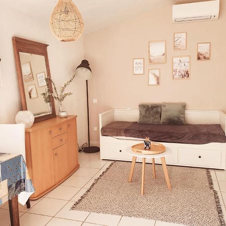 Charmant petit studio à 2 pas du village Le Plan-de-la-Tour Extérieur photo
